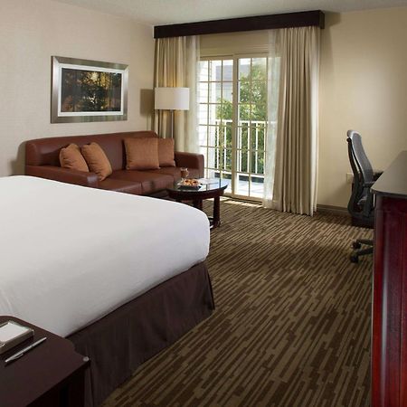 Hotel Doubletree By Hilton Raleigh Durham Airport At Research Triangle Park Exterior foto